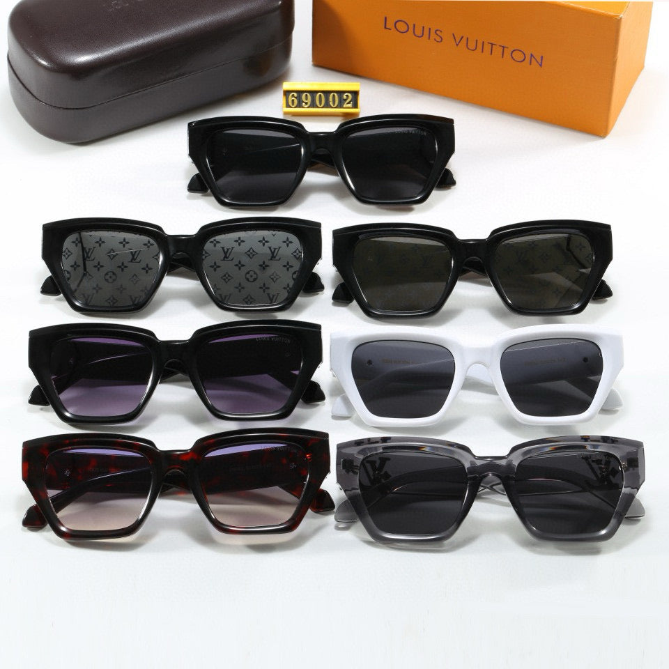 2026 Fashion Retro Embossed Sunglasses