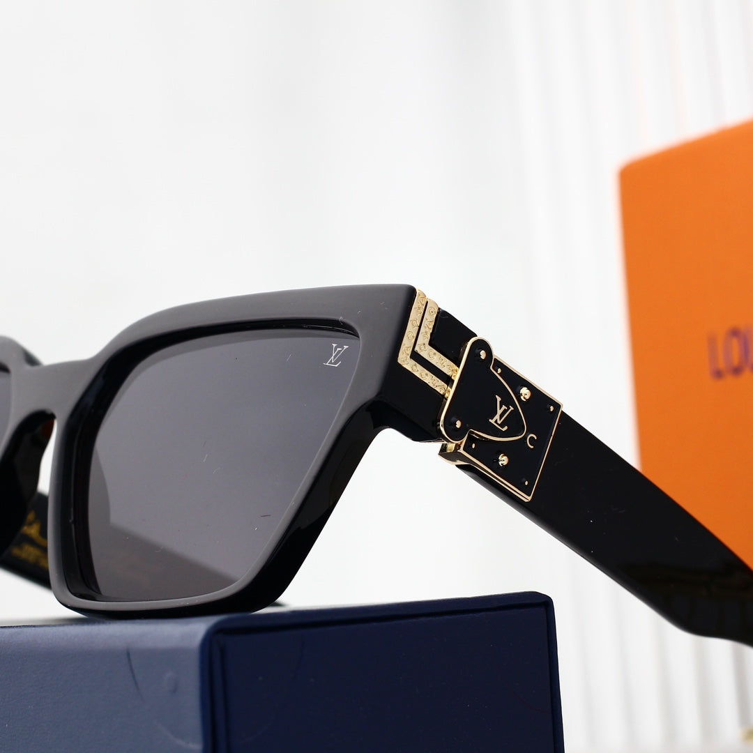 2026 Classic Fashion Square Sunglasses