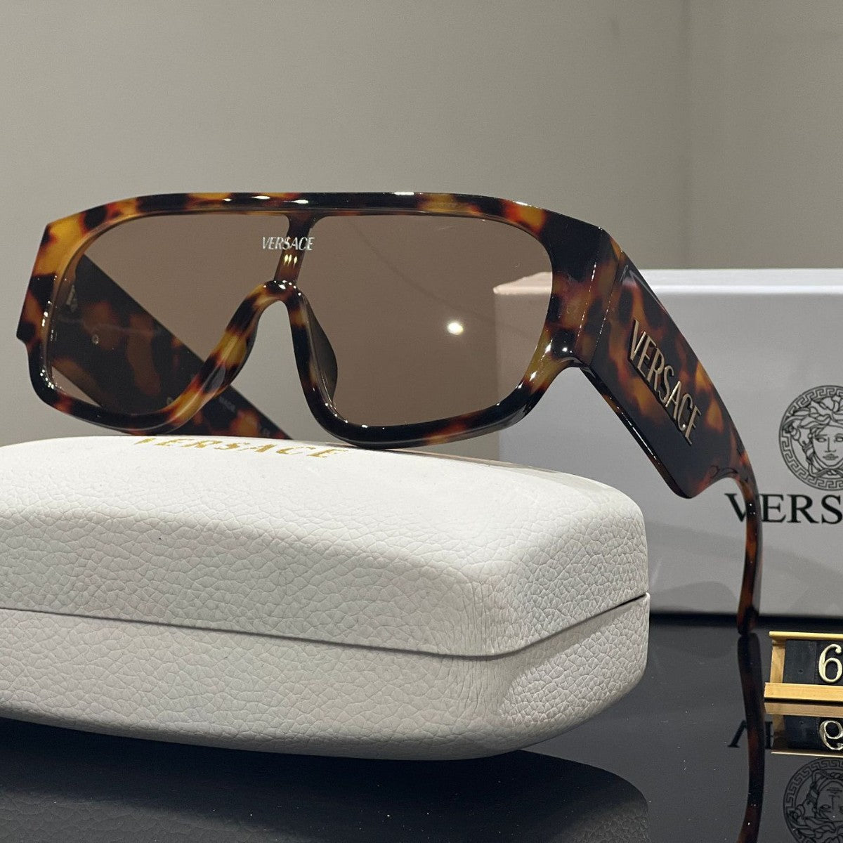 2026 Unisex One-piece Large Frame Fashion Sunglasses
