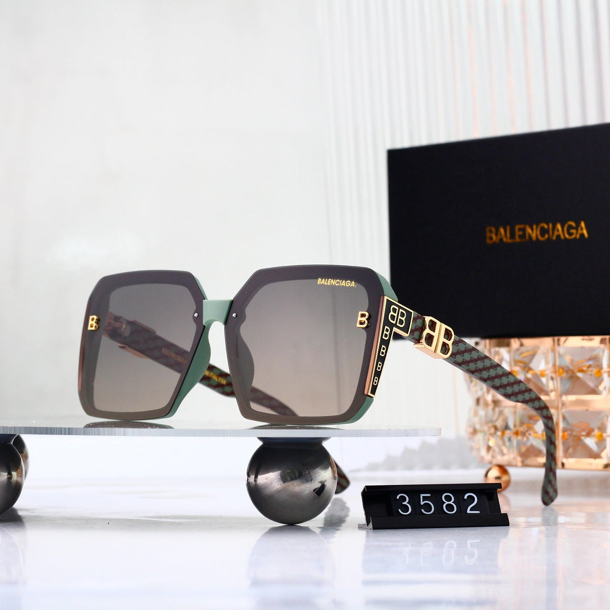 2026 Full frame cat-shaped sunglasses