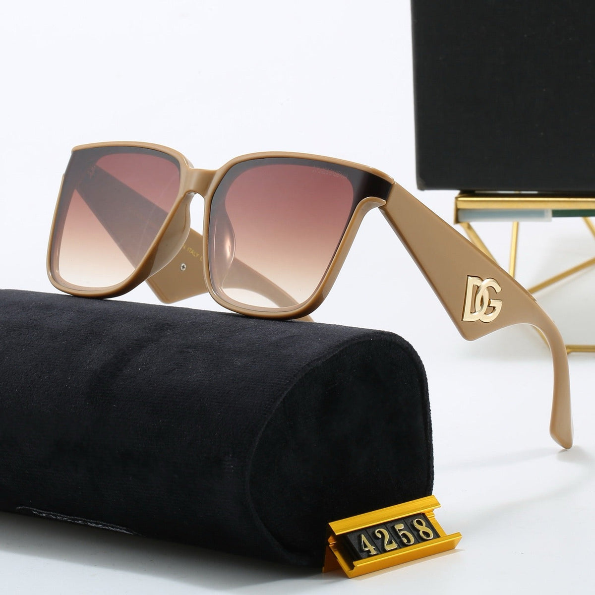 2026 6 colors of fashionable and popular triangle-leg sunglasses  4258