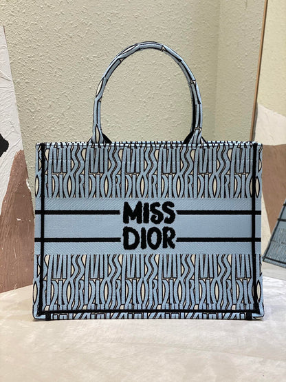 2026 Exquisite+leather+bags-400