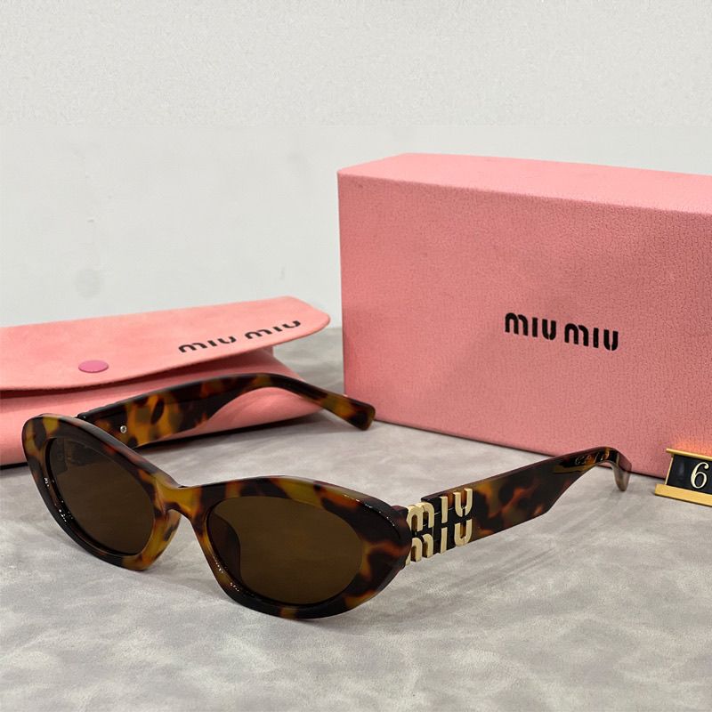 2026 Retro Cat-Eye Women's Oval Sunglasses