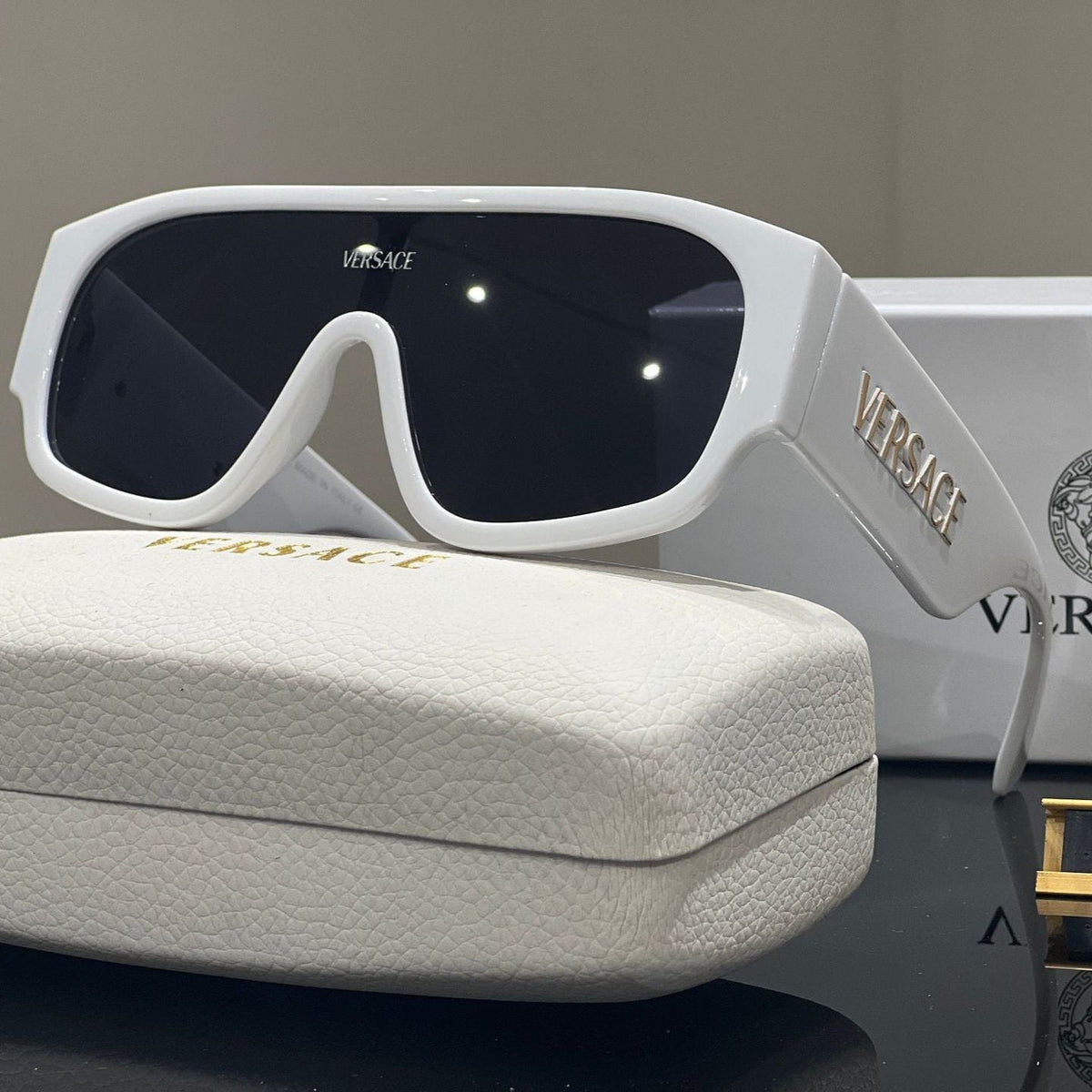 2026 Unisex One-piece Large Frame Fashion Sunglasses