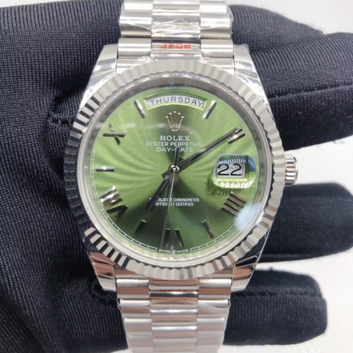 [Super Clone] Regency Weekday 40 mm Weekday Fluted Bezel Olive green Dial 228236 7948