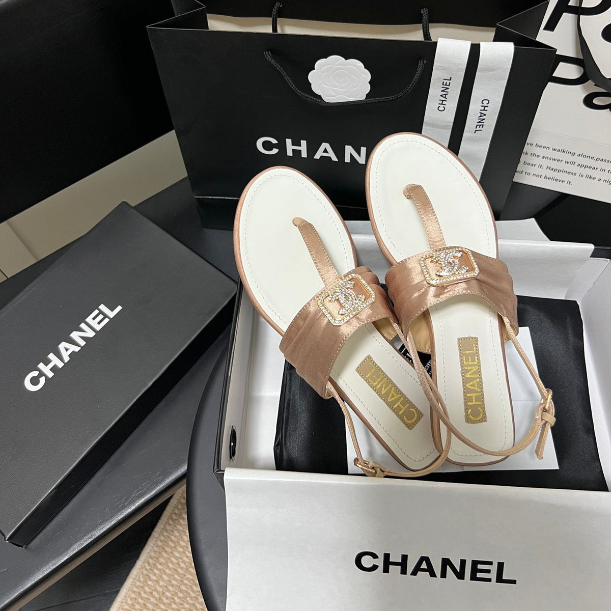 Fashion Diamond Buckle Flip Sandals