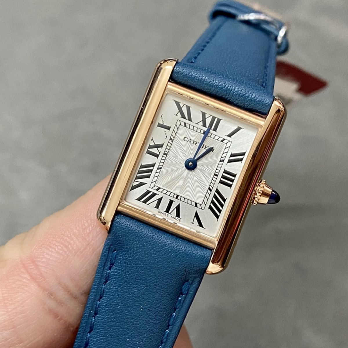 Parisian Rectangular Essential watch 29.5 x 22 mm 5105