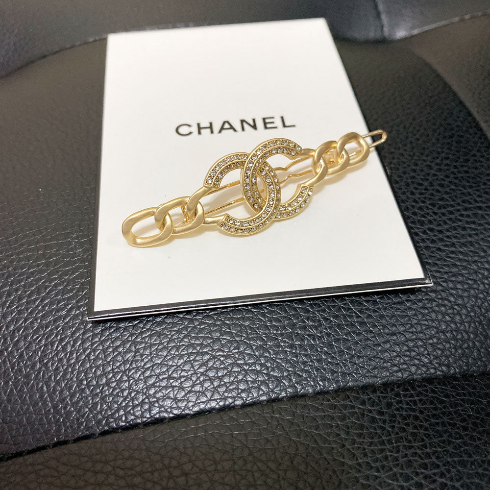 Diamond Interlocking Circle Hair Clip