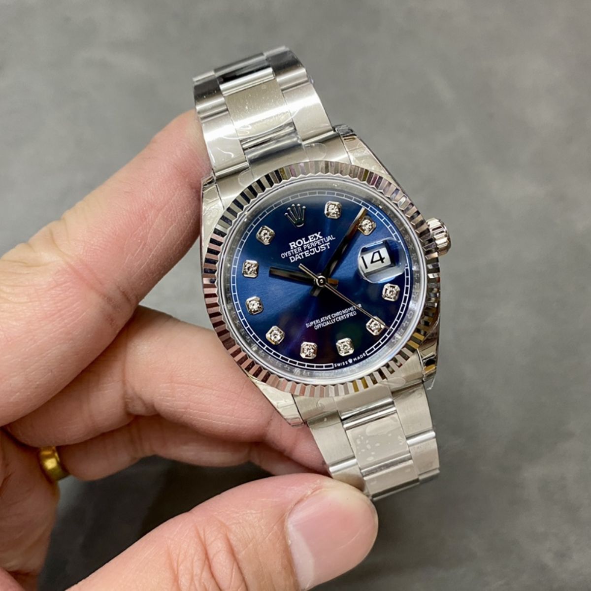 Regency Classic Date 36 mm Timeless Fluted Bezel Bright blue set with diamonds Dial 126234 8568
