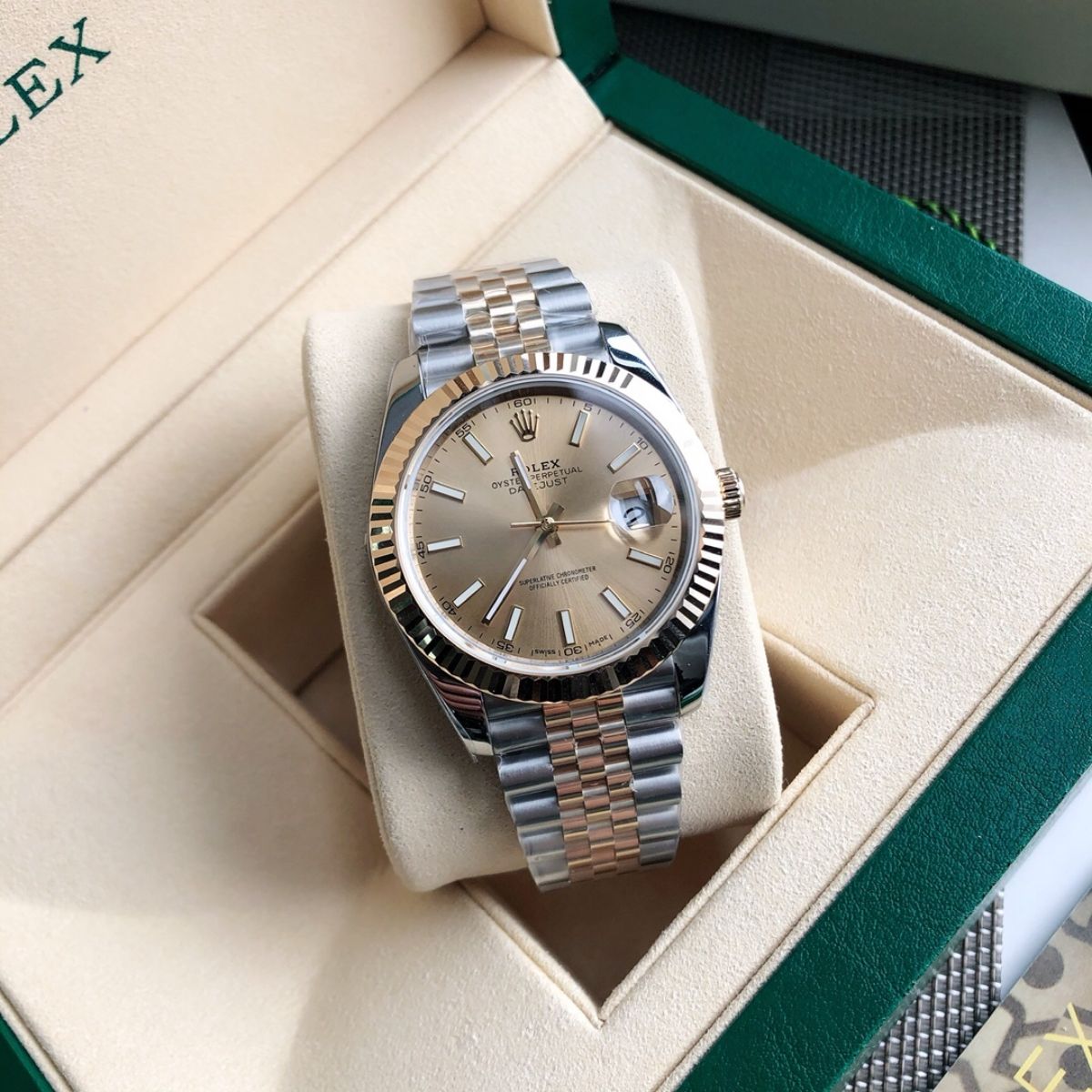 [Super Clone] Regency Classic Date 41 mm Five-Link Fluted Bezel Champagne colour Dial 126333 8945