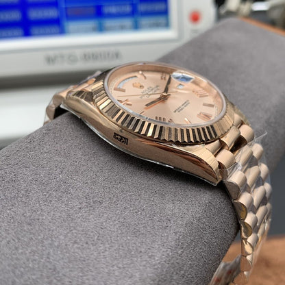 [Super Clone] Regency Weekday 40 mm Weekday Fluted Bezel Sundust Dial 228235 8380