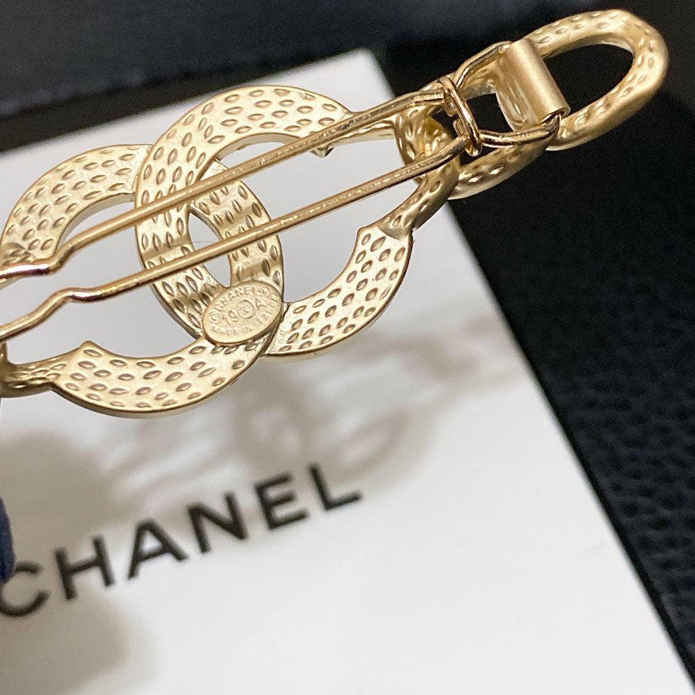 Diamond Interlocking Circle Hair Clip