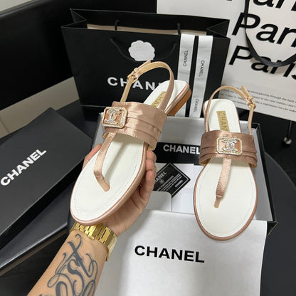 Fashion Diamond Buckle Flip Sandals