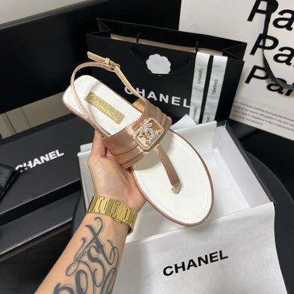 Fashion Diamond Buckle Flip Sandals