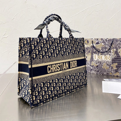 2026 Exquisite+leather+bags-536