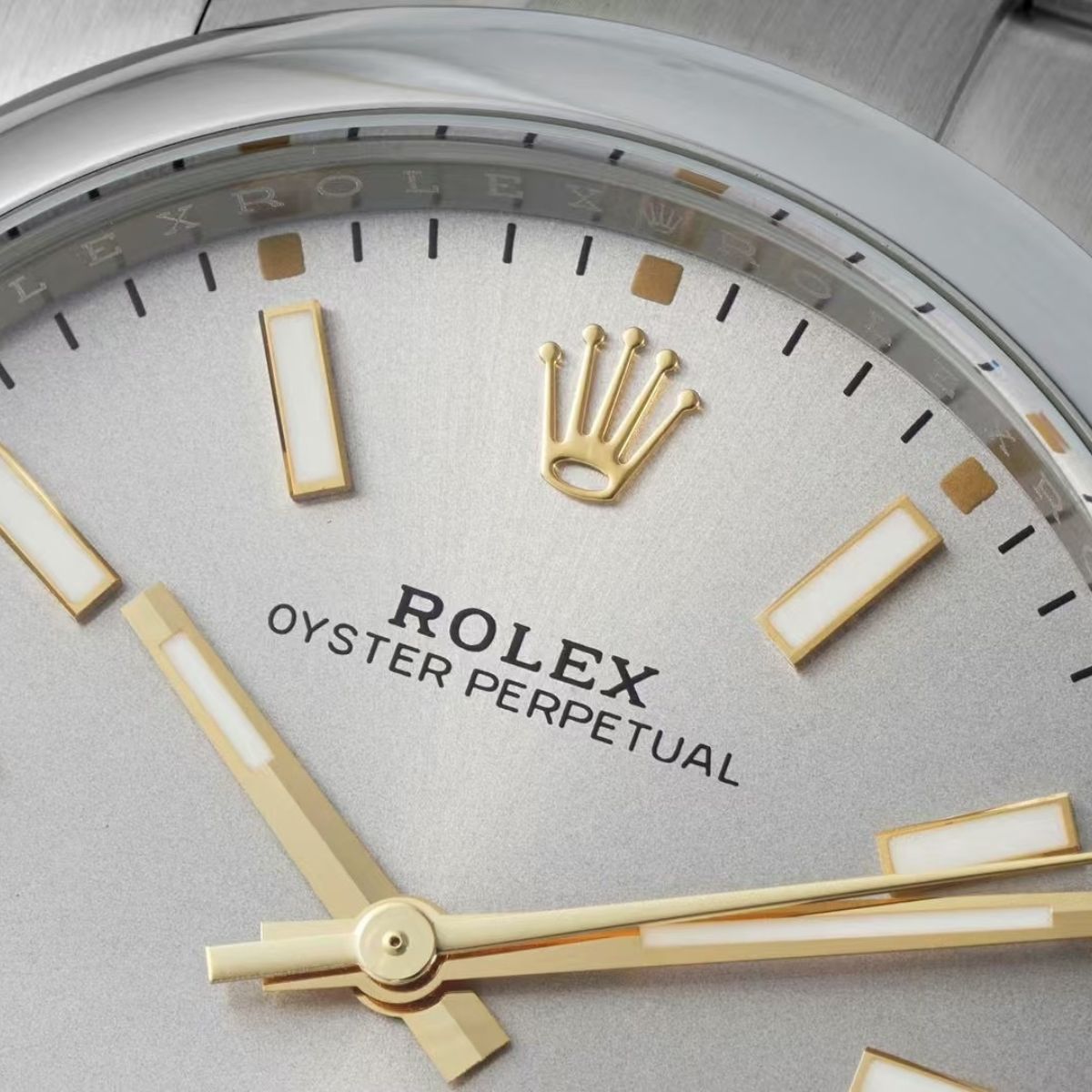 Regency Timeless Perpetual 36 mm Timeless Trapeze Bezel Silver Dial 126000 2551