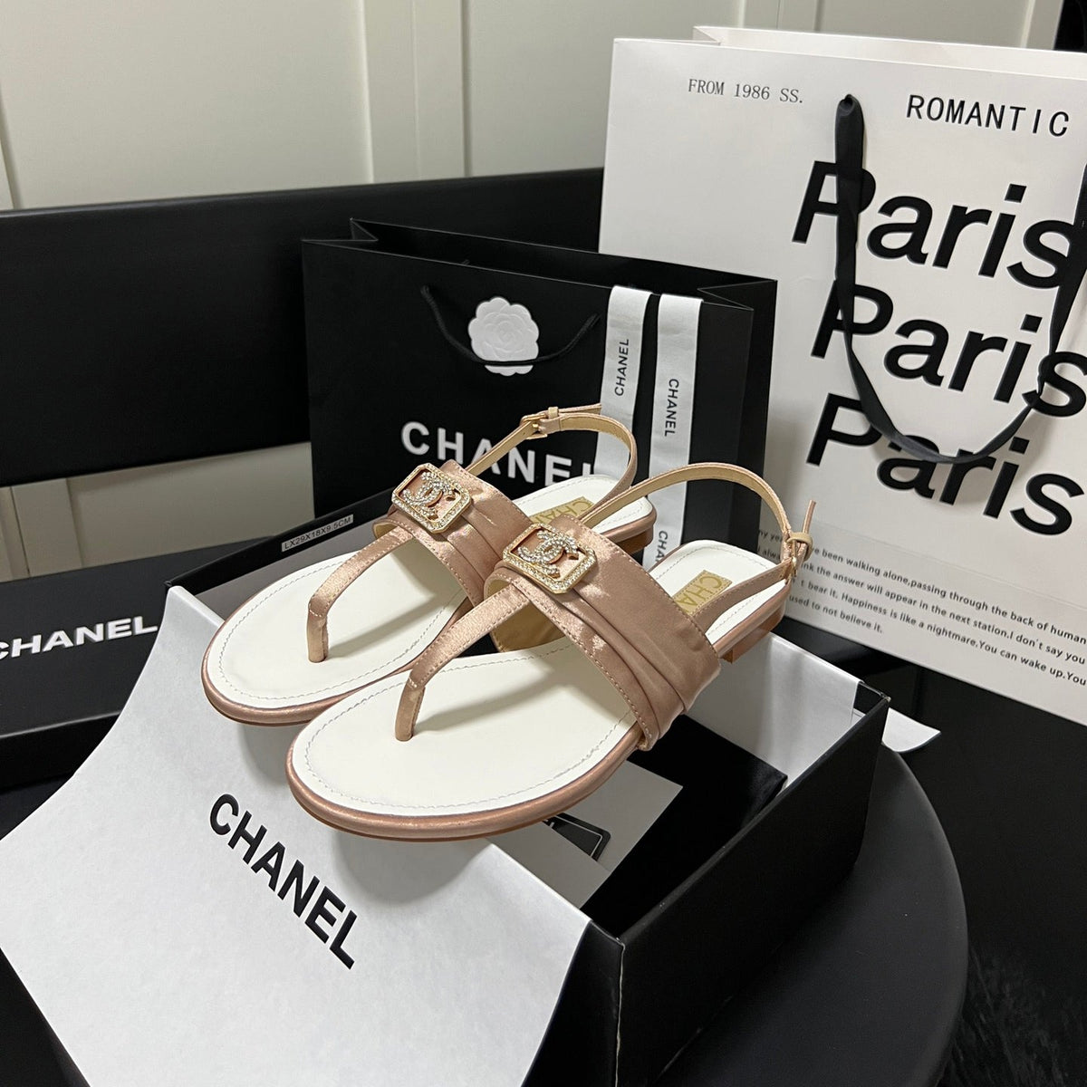 Fashion Diamond Buckle Flip Sandals