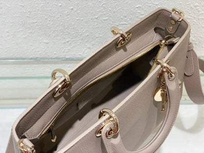 2026 Exquisite+leather+bags-136