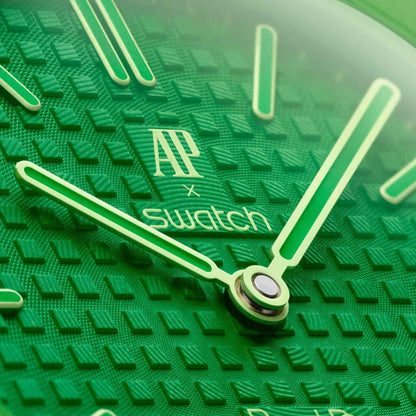 Swiss Pop Art Green Eight Ceramic Watch 5212