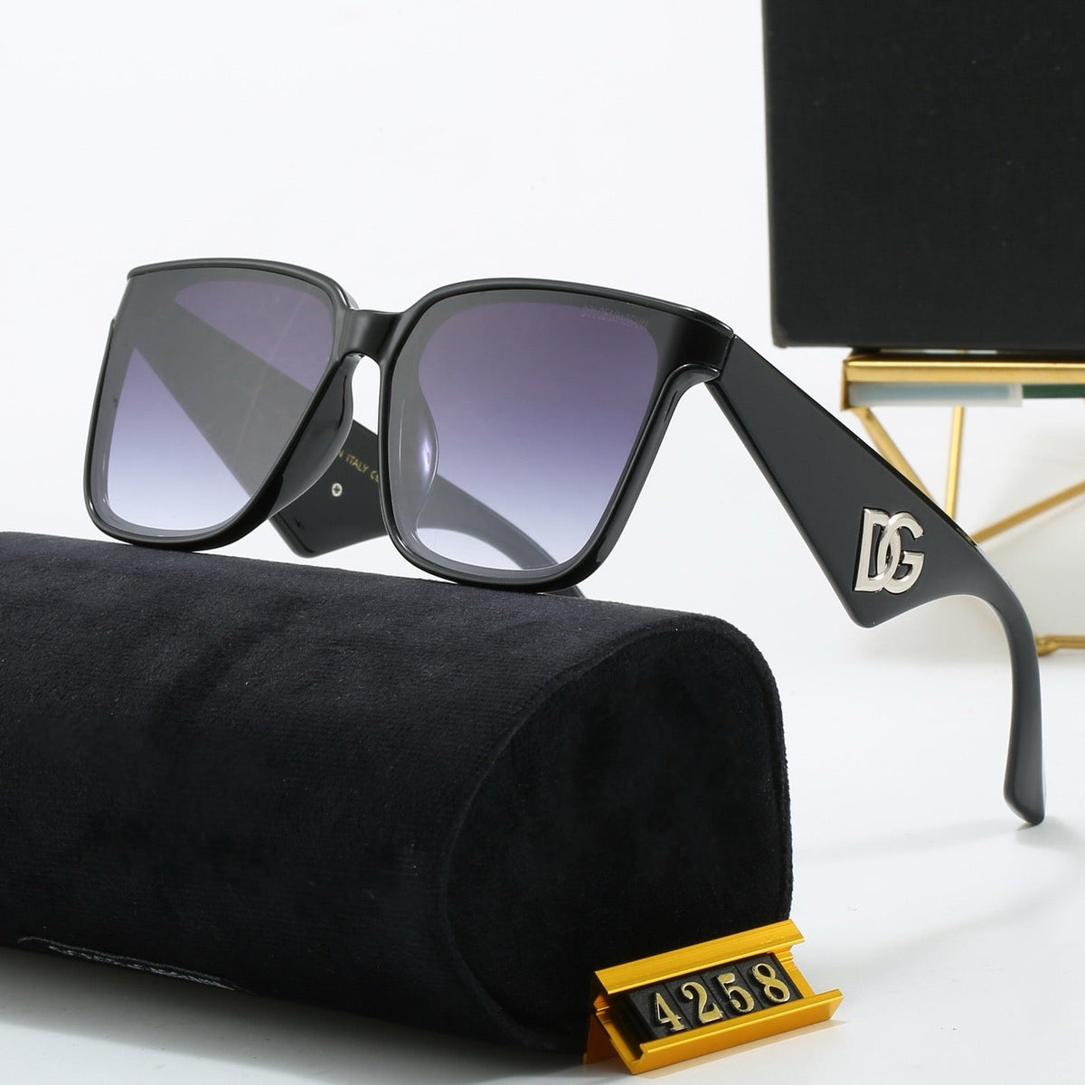 2026 6 colors of fashionable and popular triangle-leg sunglasses  4258