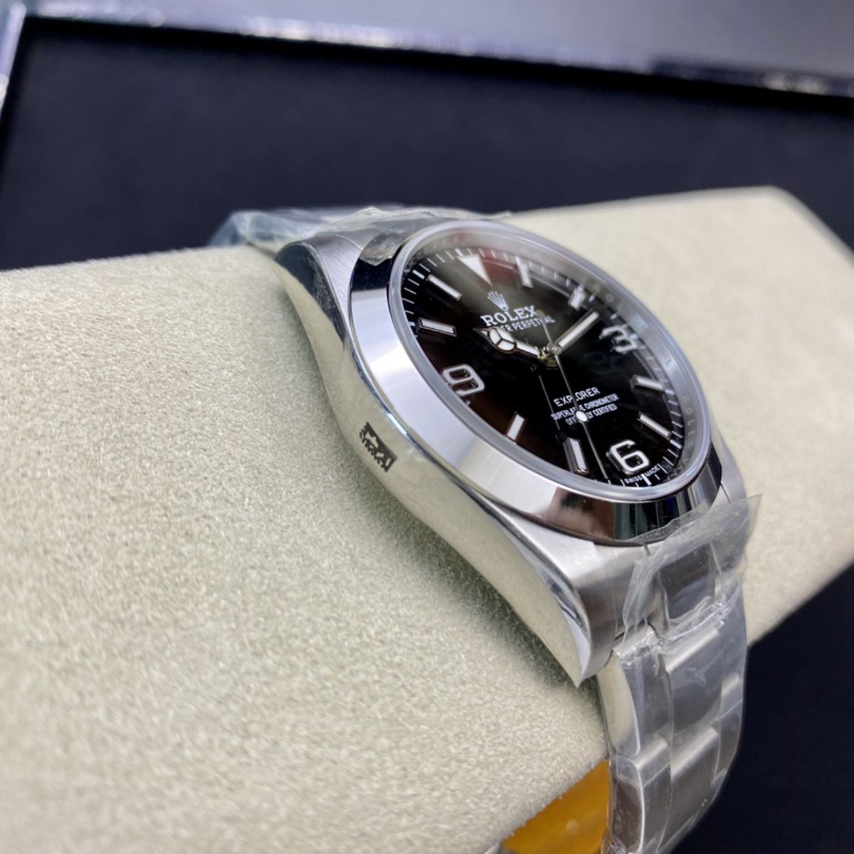 [Super Clone] Regency Adventurer 40 mm Timeless Smooth Bezel Black Dial 224270 6350