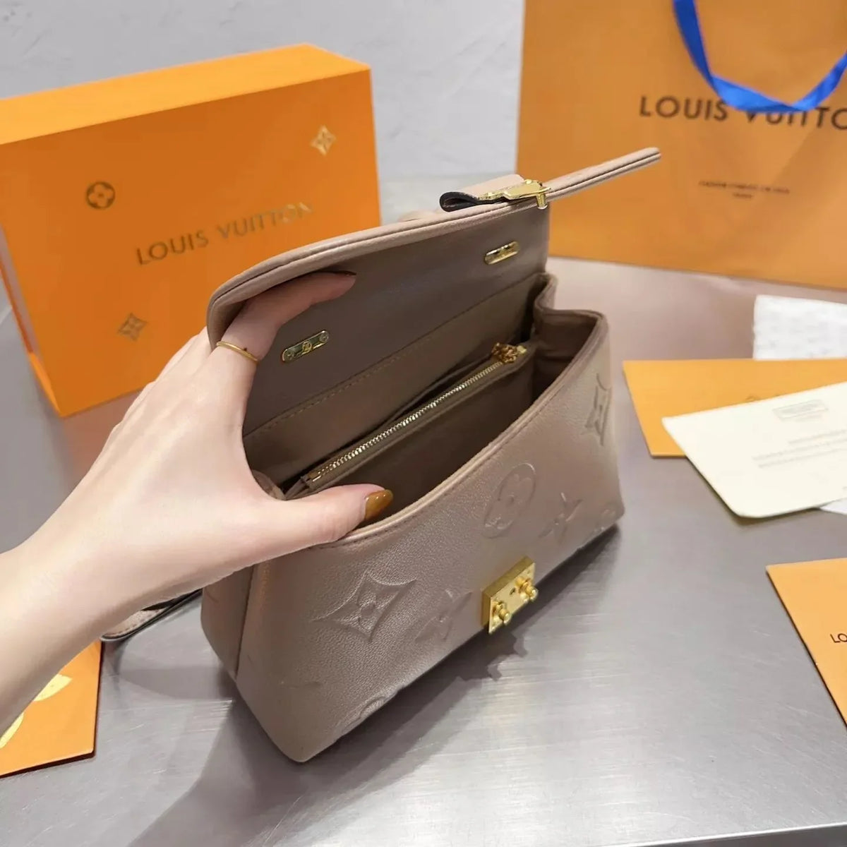 2026 Exquisite+leather+bags-568