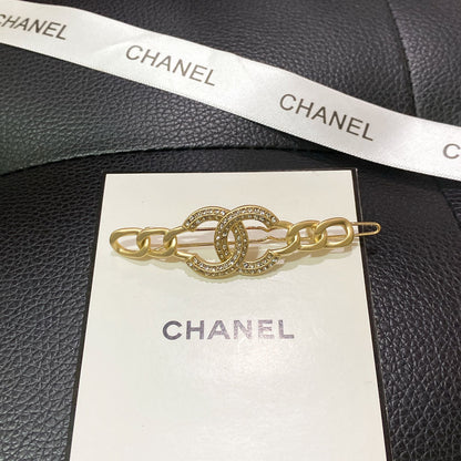 Diamond Interlocking Circle Hair Clip