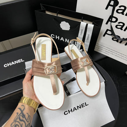 Fashion Diamond Buckle Flip Sandals