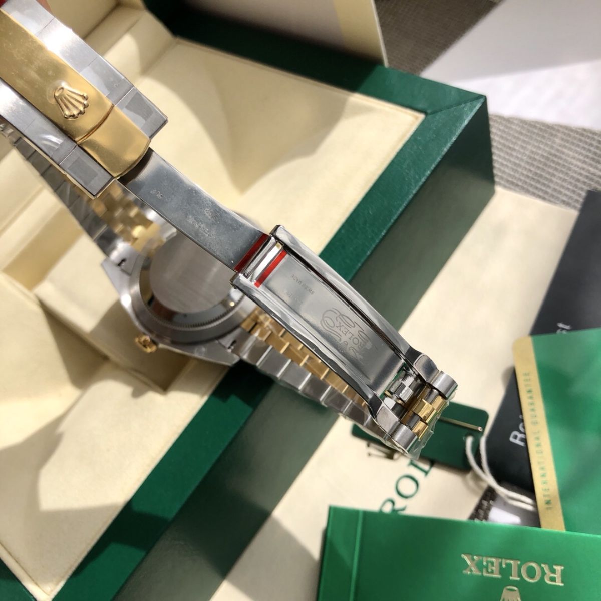 Regency Classic Date 41 mm Five-Link Fluted Bezel Bright black set with diamonds Dial 126333 2130
