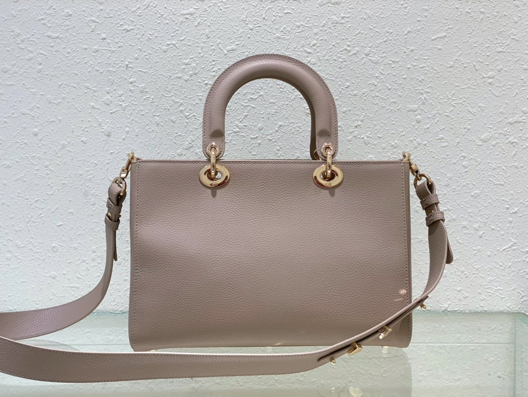 2026 Exquisite+leather+bags-136