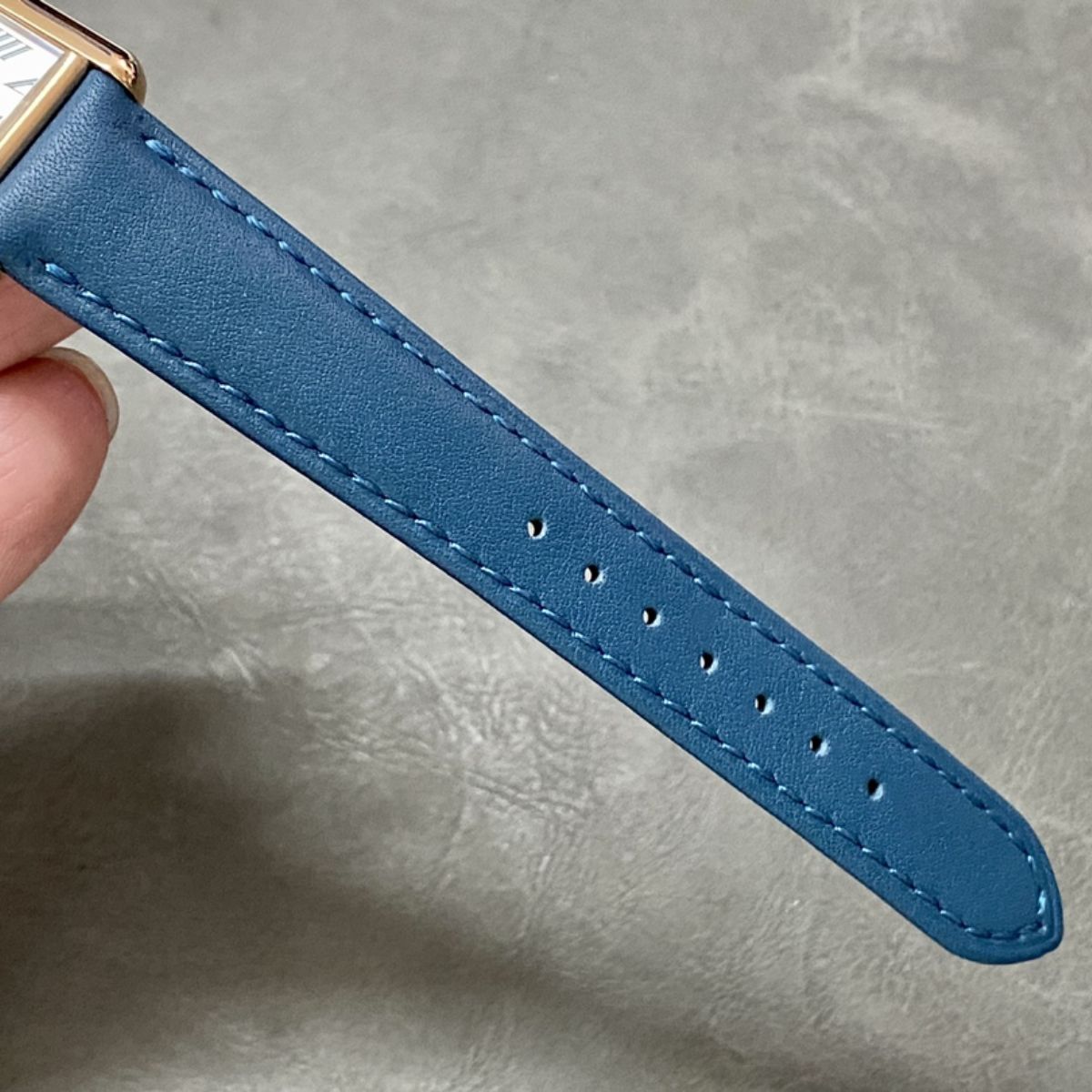 Parisian Rectangular Essential watch 29.5 x 22 mm 5105