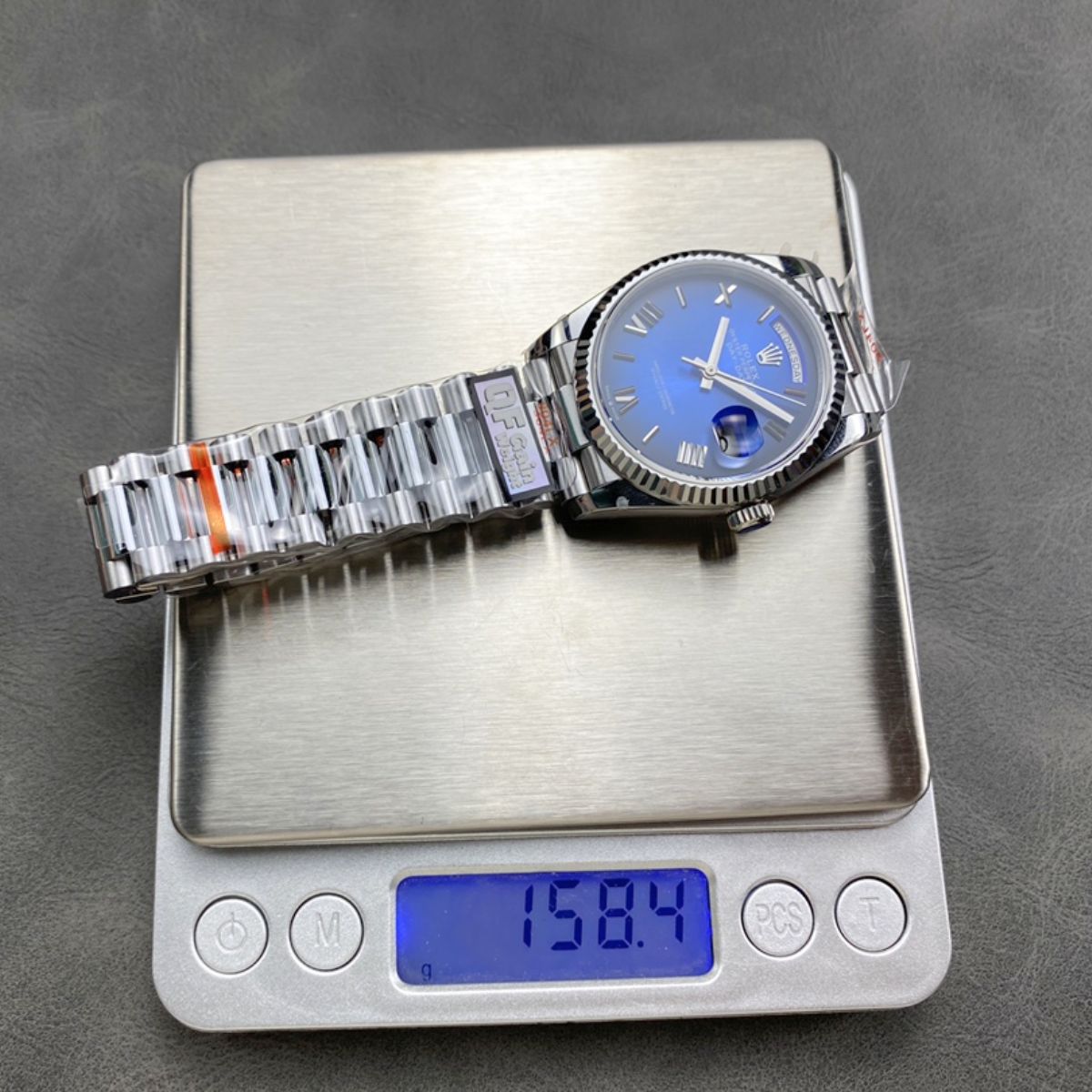 Regency Weekday 36 mm Weekday Fluted Bezel Blue ombre Dial 128239 8307