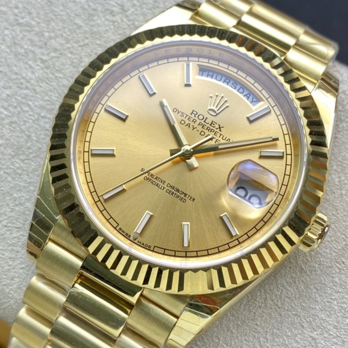 [Super Clone] Regency Weekday 40 mm Weekday Fluted Bezel Champagne colour Dial 228238 8236