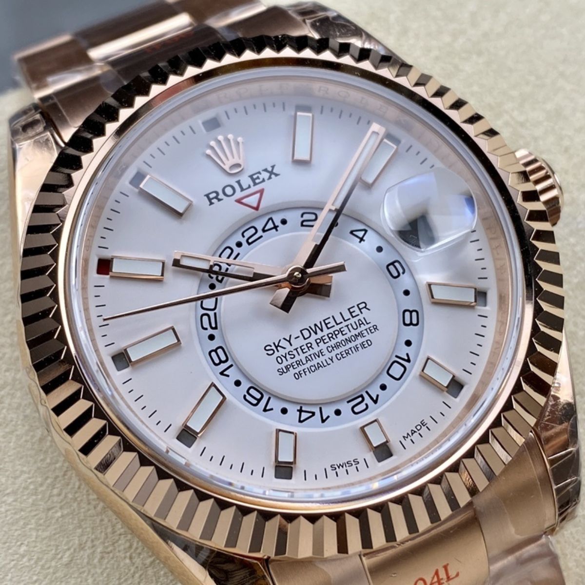Regency Dual Time 42 mm Timeless Fluted Bezel Intense white Dial 336935 4650