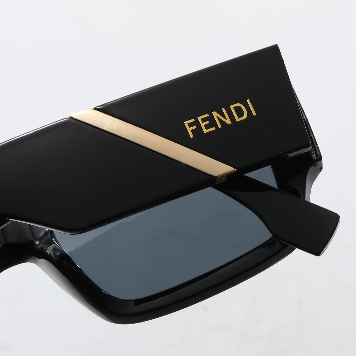 2026 7 colors Very beautiful new sunglasses  69104