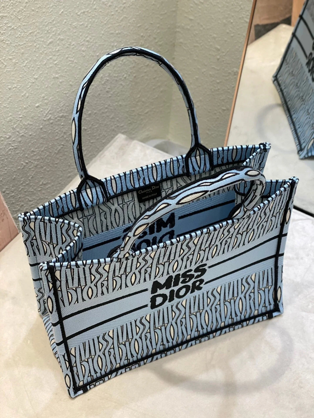 2026 Exquisite+leather+bags-400