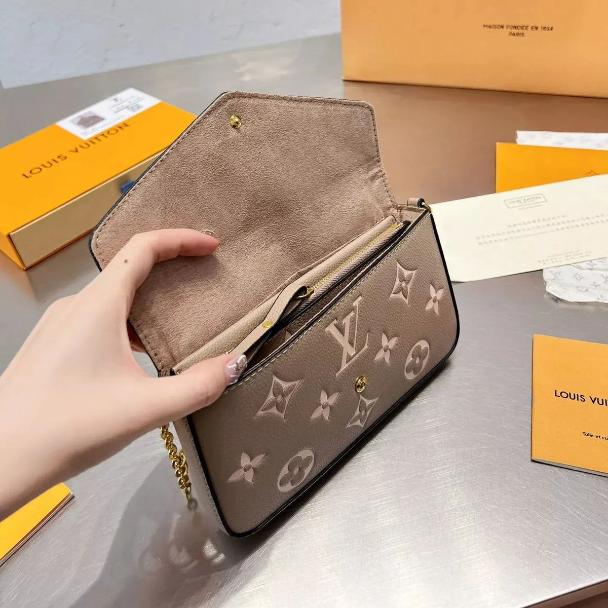 2026 Exquisite+leather+bags-574