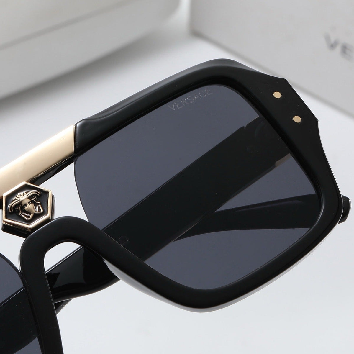 2026 4 Colors High-End Fashion Sunglasses 4184