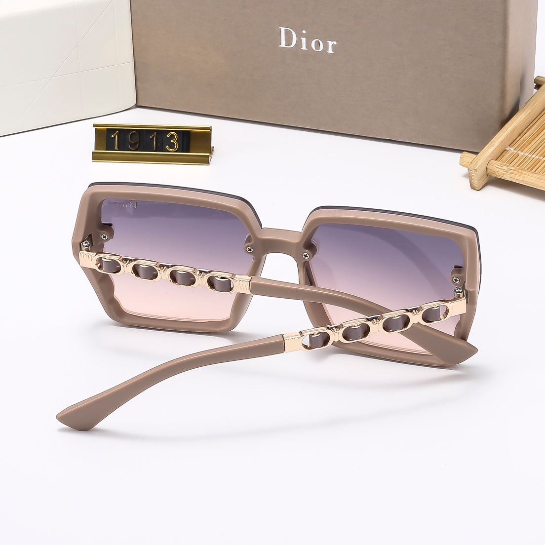 2026 4-color high-end popular sunglasses  1913