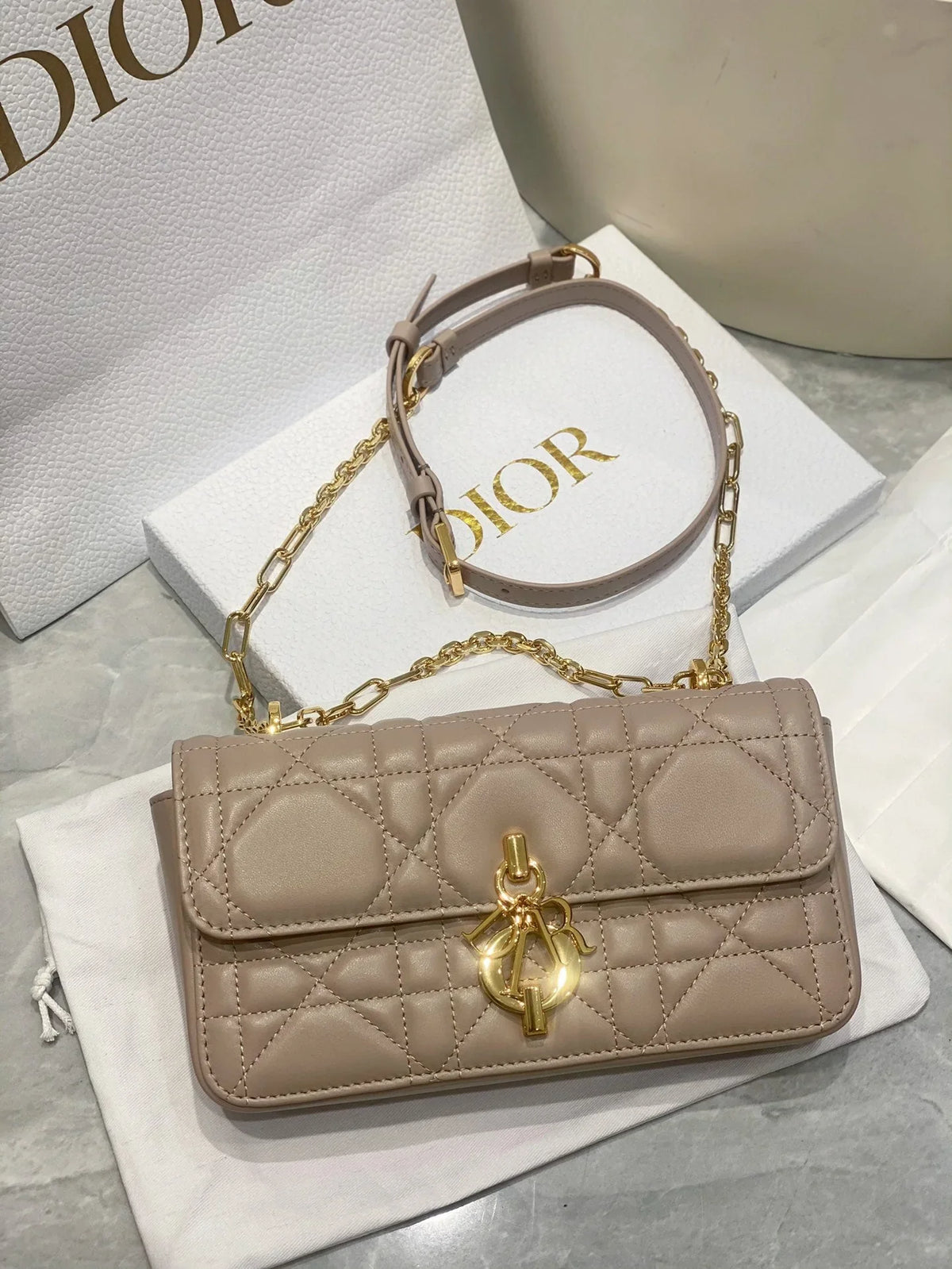 2026 Exquisite+leather+bags-130