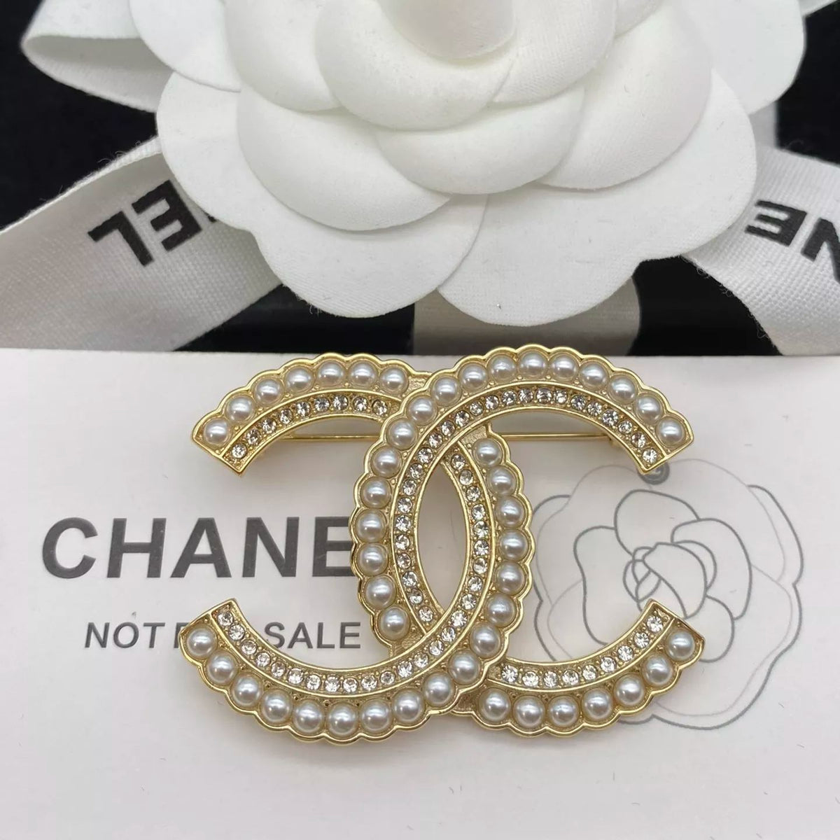 Temperament Pearl Splicing Brooch