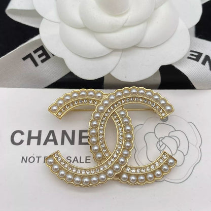 Temperament Pearl Splicing Brooch