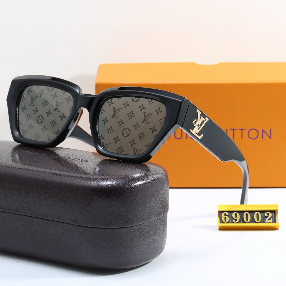 2026 Fashion Retro Embossed Sunglasses