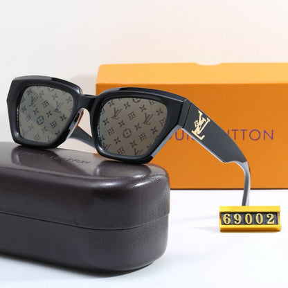 2026 Fashion Retro Embossed Sunglasses