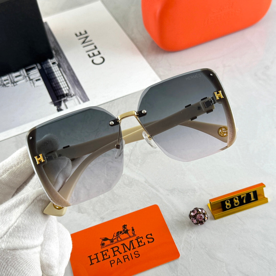 2026 Fashion Sparkling Diamond Frame Sunglasses