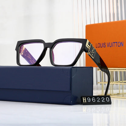 2026 Classic Fashion Square Sunglasses