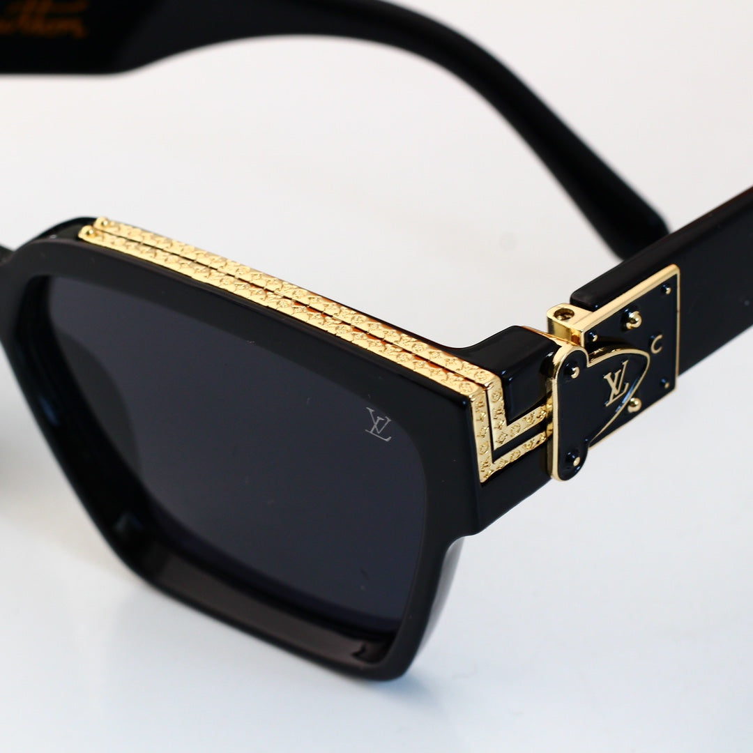 2026 Classic Fashion Square Sunglasses