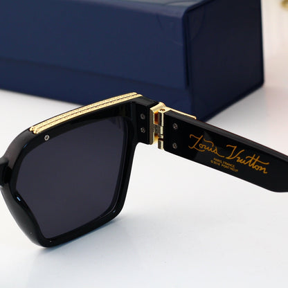 2026 Classic Fashion Square Sunglasses