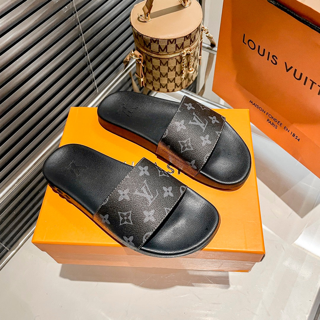 Couples Monogram& Checkerboard Slippers