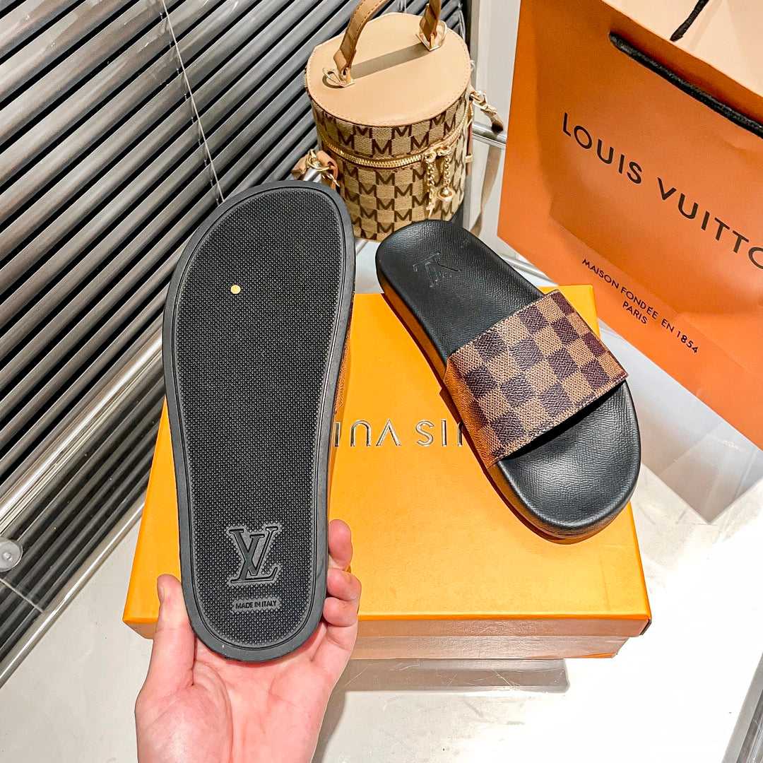 Couples Monogram& Checkerboard Slippers